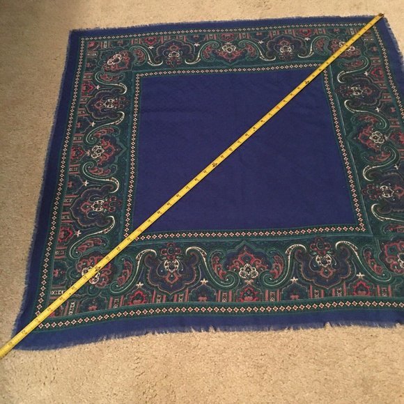 Pretty Patterned Blue Square Scarf - Picture 6 of 12